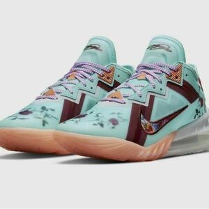 Nike Women's Mint Floral Athletic Shoes